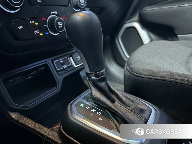 Jeep Renegade id 4203828 из Кореи 10