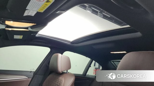 BMW 5 Series (G30) id 3853084 из Кореи 10