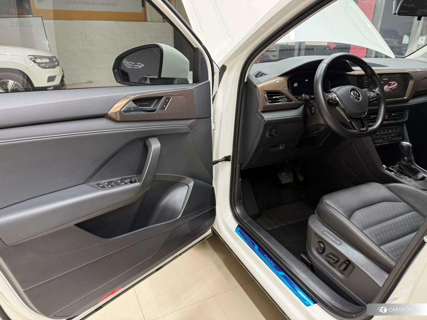 Volkswagen Tuyue id 4413381 из Китая 10