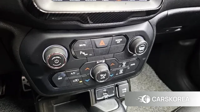 Jeep Renegade id 3291995 из Кореи 10