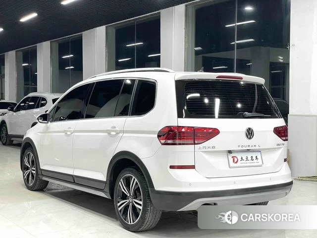 Volkswagen Touran L id 4353673 из Китая 10