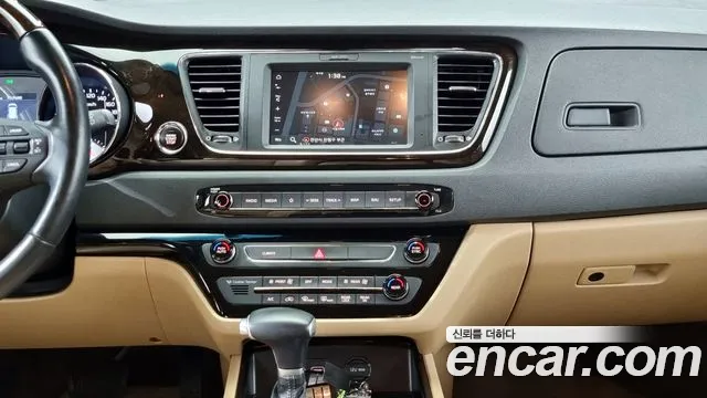 Kia The New Carnival id 2505499 из Кореи 10