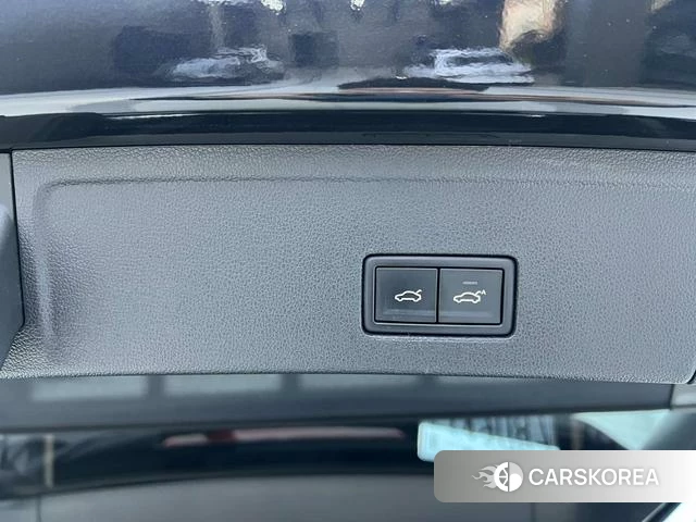Volkswagen Touareg id 4213114 из Китая 10