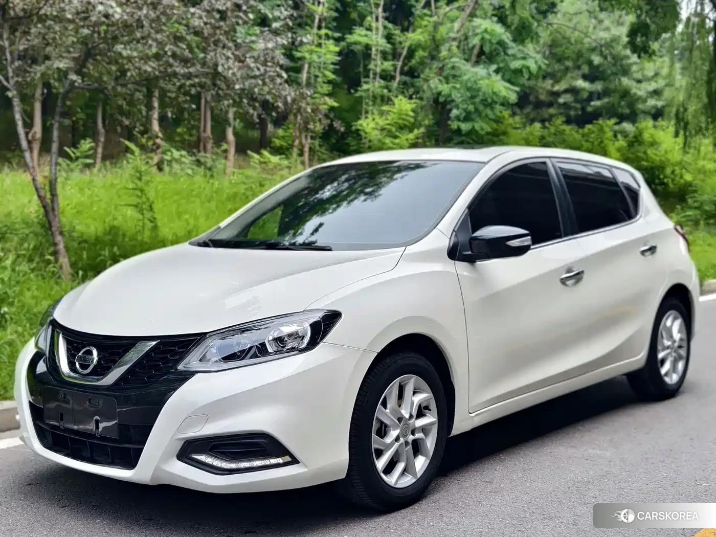 Nissan Tiida id 4570675 из Китая 10