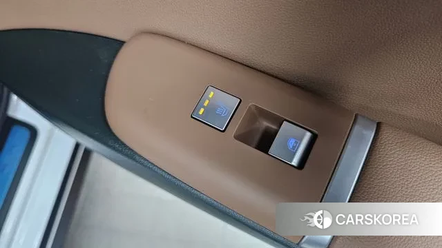 Hyundai Grandeur Hybrid (GN7) id 3036327 из Кореи 10