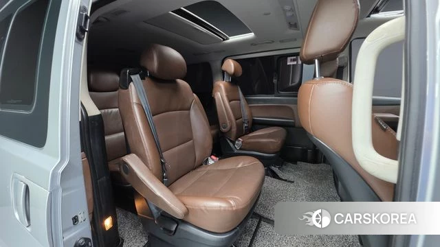 Hyundai The New Grand Starex id 4557393 из Кореи 10