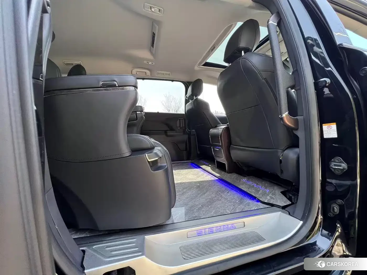 Toyota Sienna id 4583796 из Китая 10
