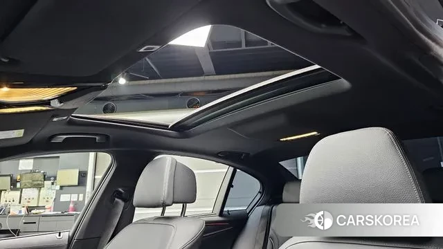 BMW 5 Series (G30) id 2889440 из Кореи 10