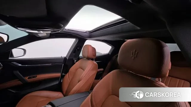 Maserati Ghibli id 2900882 из Кореи 10