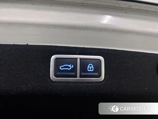 Hyundai Grandeur (GN7) id 3442555 из Кореи 10