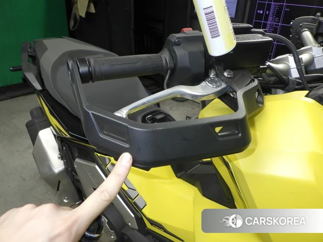 Honda X-ADV 750 id 3950112 из Японии 10