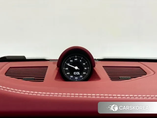 Porsche 911(992) id 3462039 из Кореи 10