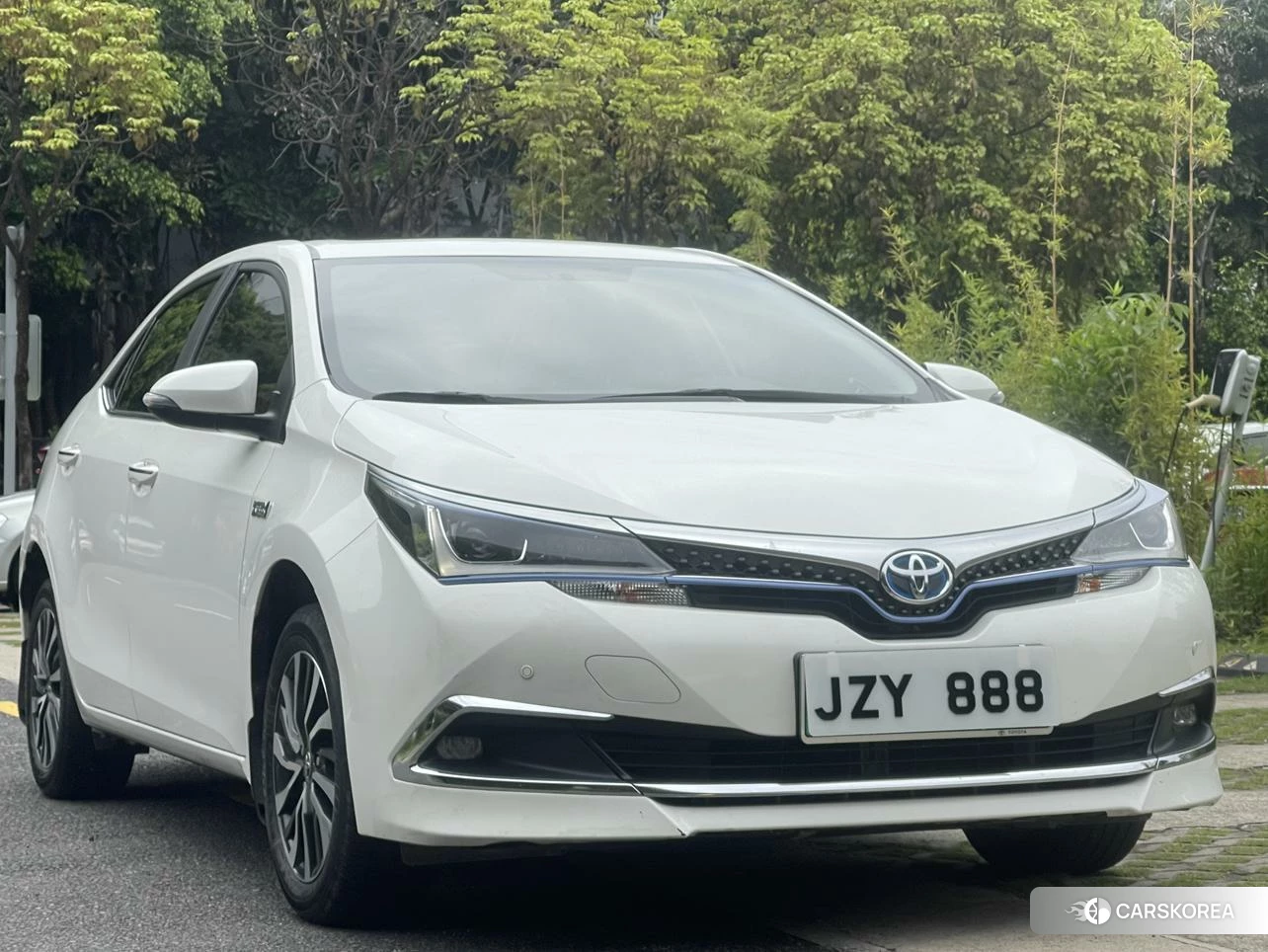 Toyota Corolla dual engine E+ id 4440581 из Китая 10