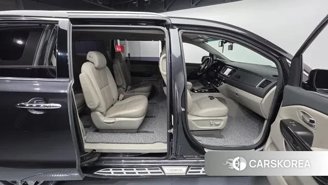 Kia The New Carnival id 3386175 из Кореи 10