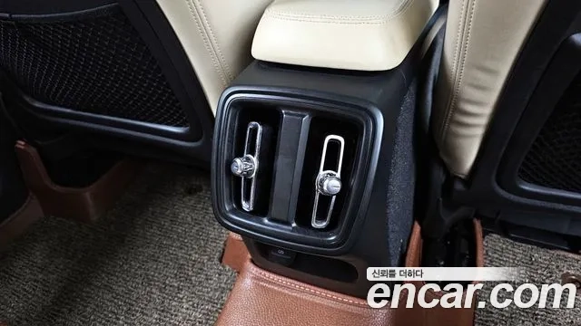 Volvo XC40 id 2932875 из Кореи 10