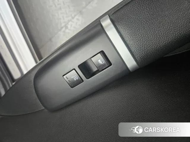 Hyundai Grandeur (GN7) id 3620147 из Кореи 10