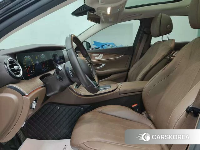 Mercedes-Benz E-class id 4238150 из Китая 10