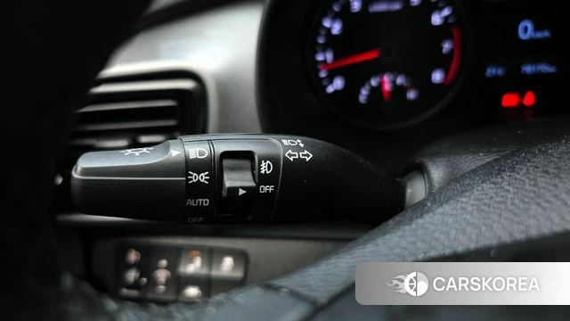 Kia Stonic id 3943009 из Кореи 10