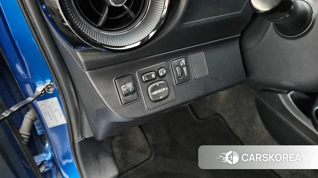 Toyota Prius C id 4667755 из Кореи 10