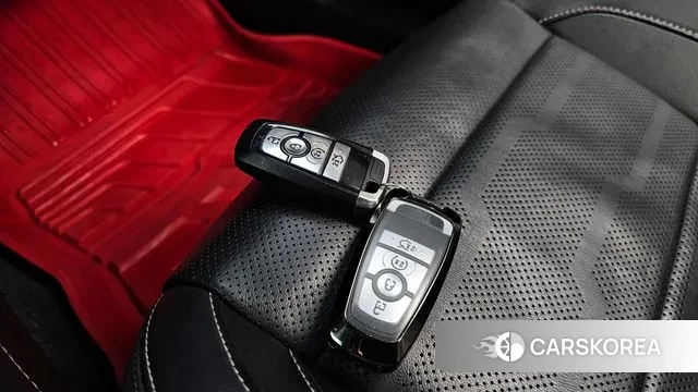 Ford Mustang id 3351324 из Кореи 10