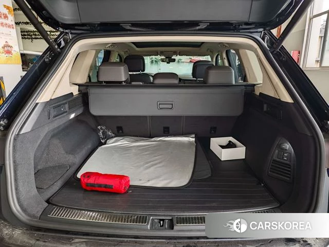 Volkswagen Touareg id 4301167 из Китая 10