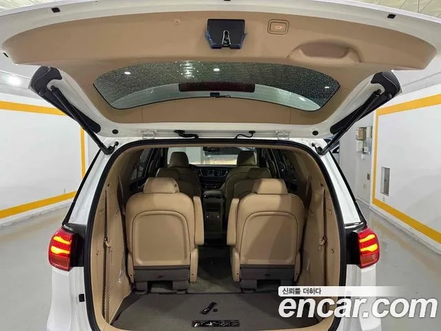 Kia The New Carnival id 2936764 из Кореи 10