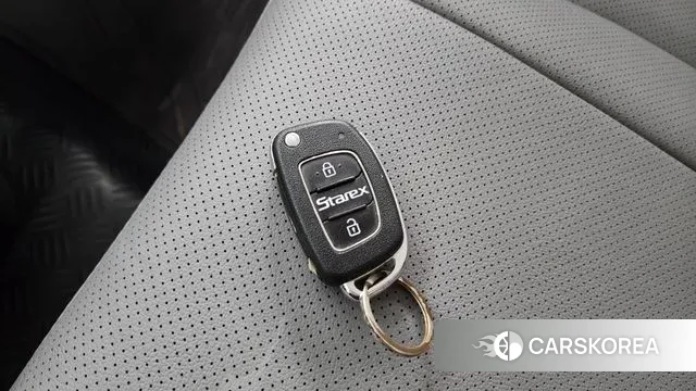 Hyundai The New Grand Starex id 3117676 из Кореи 10