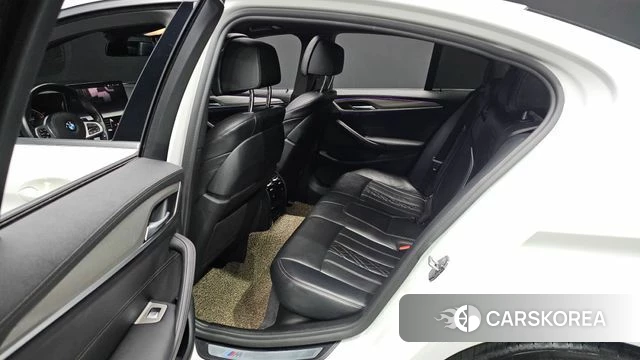 BMW 5 Series (G30) id 3916408 из Кореи 10