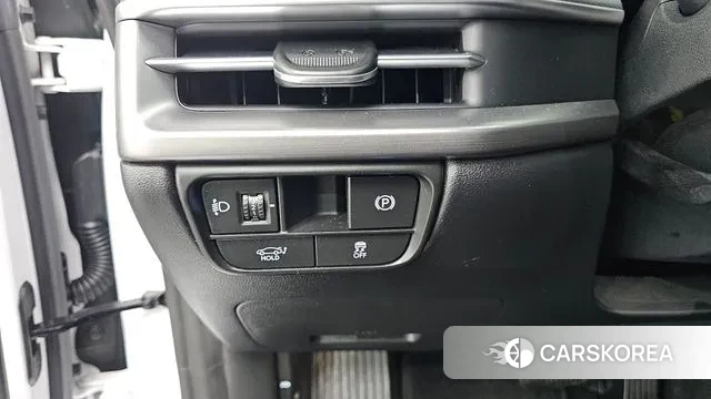 Hyundai Grandeur (GN7) id 3696632 из Кореи 10