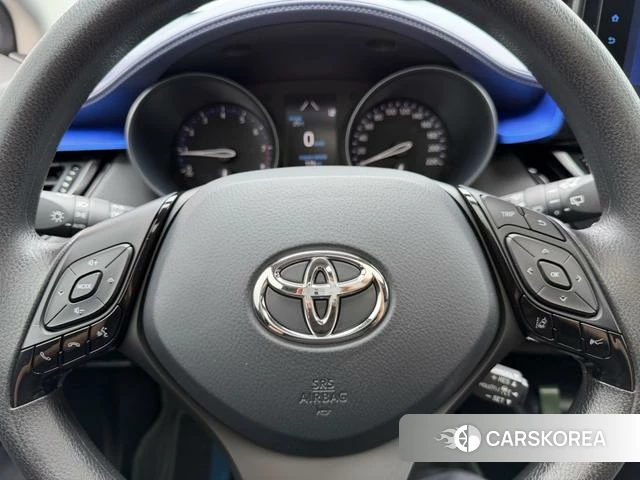 Toyota C-HR id 4348824 из Китая 10