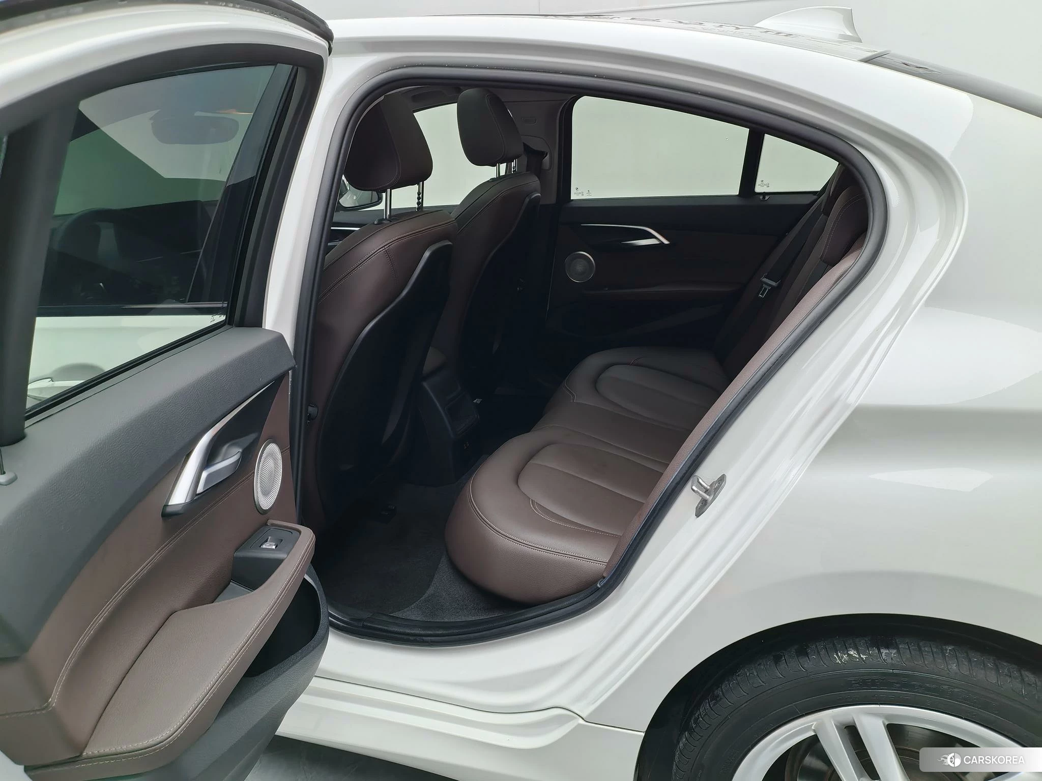 BMW 1 series id 4493072 из Китая 10