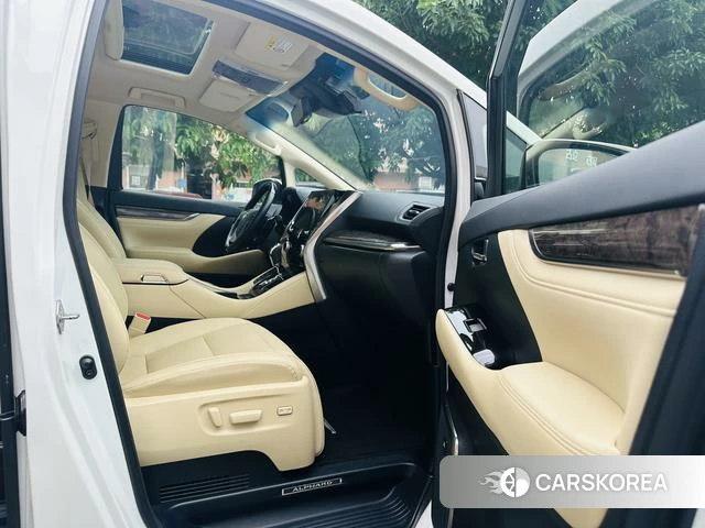 Toyota Elfa id 4279198 из Китая 10