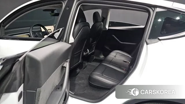 Tesla Model Y id 3763893 из Кореи 10