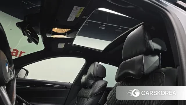 BMW 5 Series (G30) id 3602206 из Кореи 10