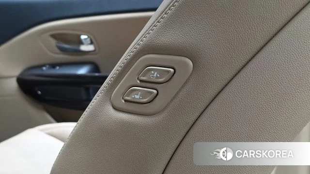 Kia The New Carnival id 4356992 из Кореи 10