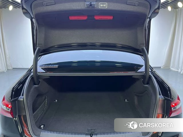 Audi A6L id 4253540 из Китая 10