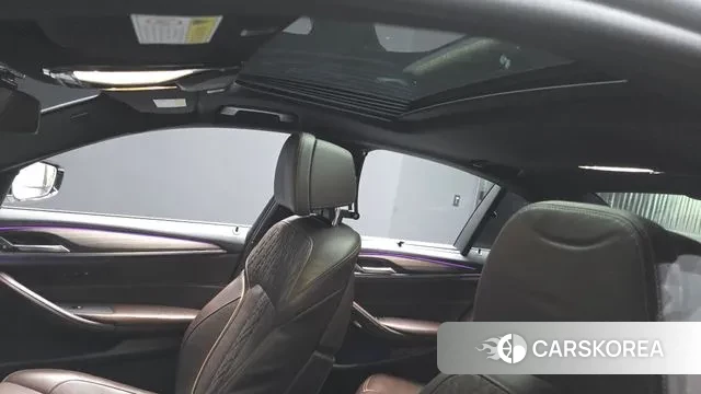 BMW 5 Series (G30) id 3014085 из Кореи 10