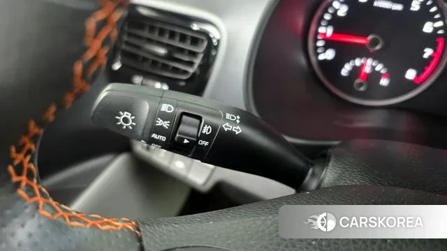 Kia Stonic id 3556975 из Кореи 10