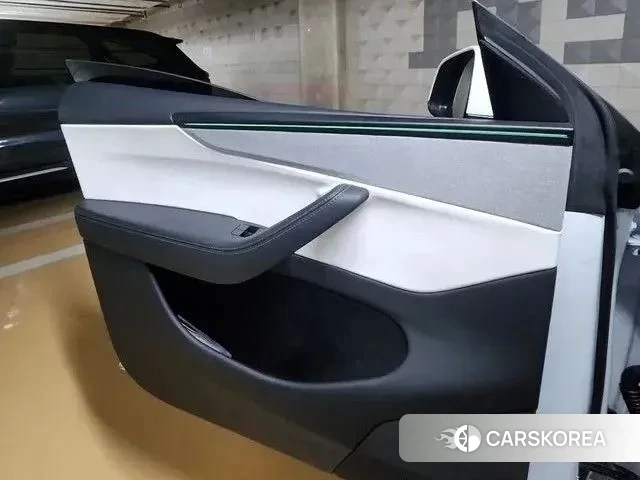 Tesla Model Y id 3499075 из Кореи 10