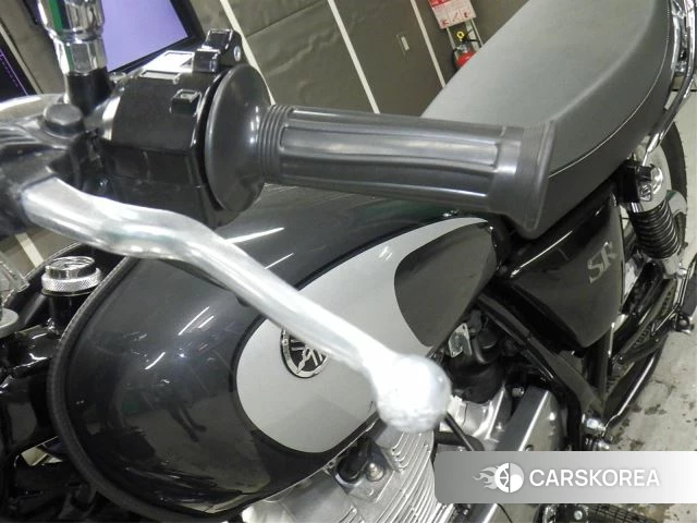 Yamaha SR400 id 4182798 из Японии 10