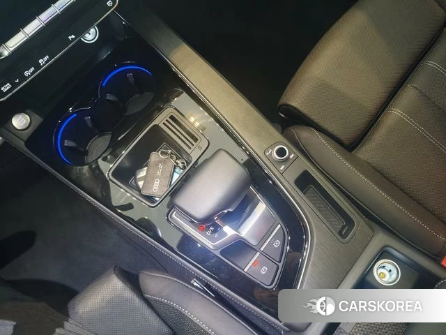 Audi A4L id 4271906 из Китая 10