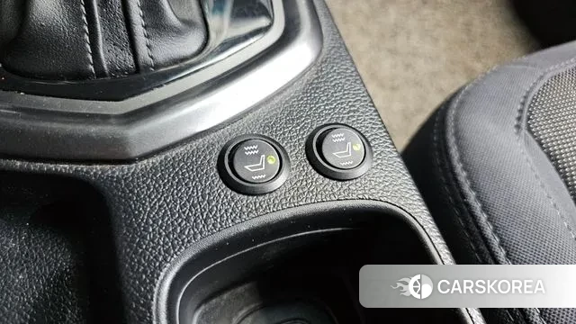 Ssangyong Tivoli Air id 2979336 из Кореи 10