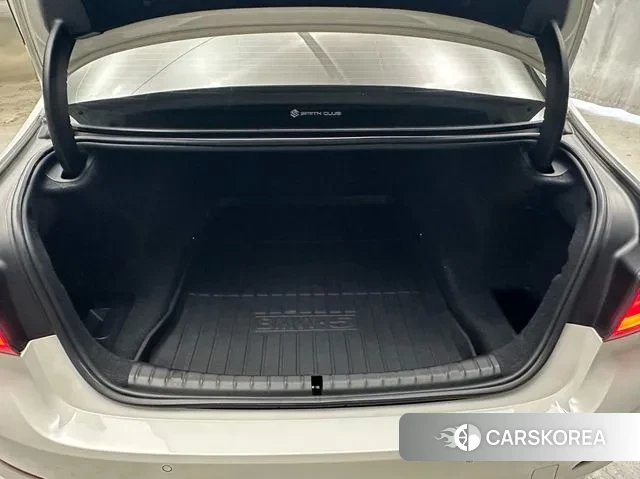 BMW 5 Series (G30) id 3713915 из Кореи 10