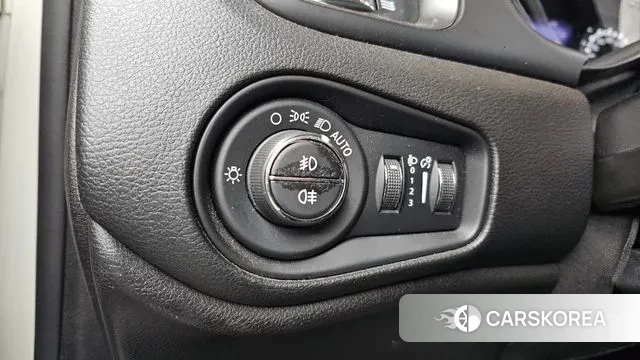 Jeep Renegade id 3621841 из Кореи 10