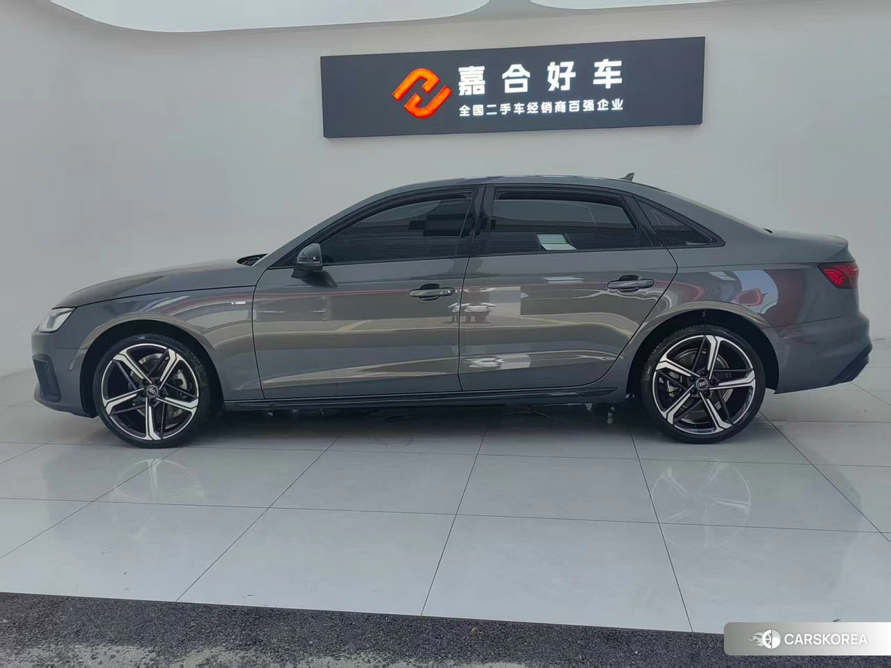 Audi A4L id 4510433 из Китая 10