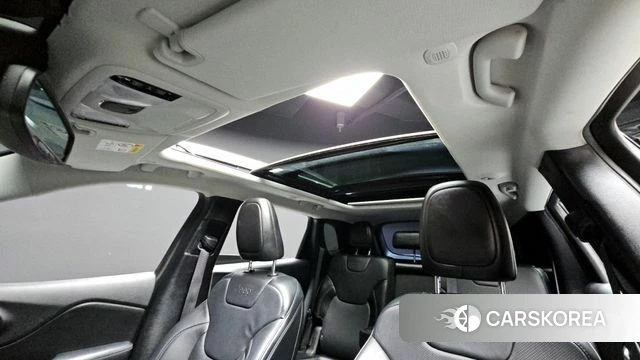 Jeep Cherokee (KL) id 3833745 из Кореи 10