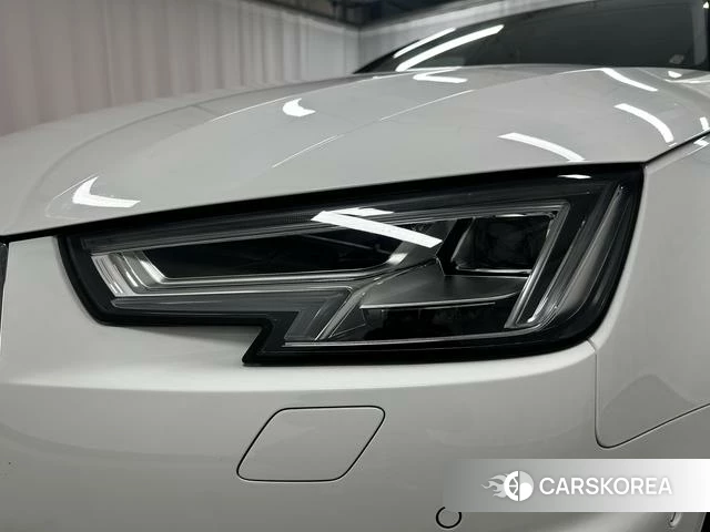 Audi A4L id 4228487 из Китая 10