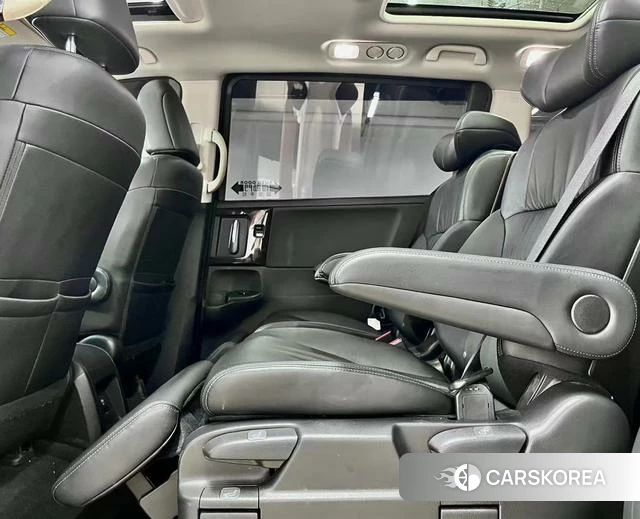 Honda Odyssey id 4209120 из Китая 10