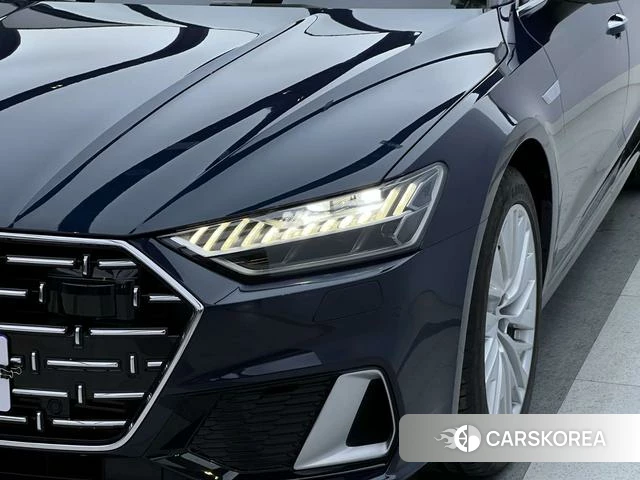 Audi A7L id 4207860 из Китая 10