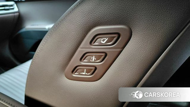 Hyundai Grandeur (GN7) id 4280336 из Кореи 10